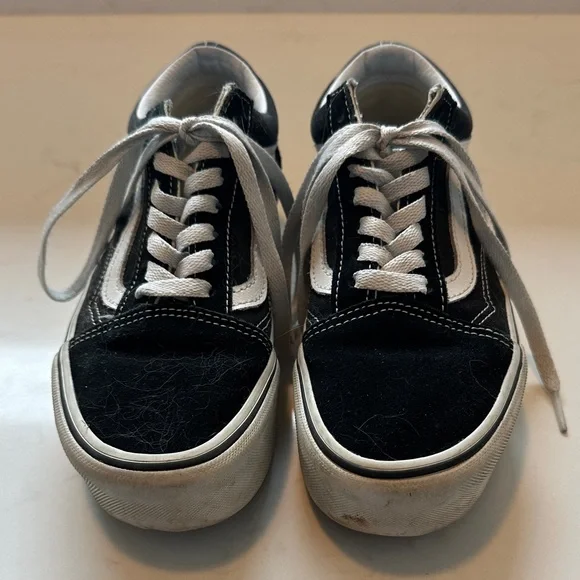 VANS Classic Black and White Lace-Up Sneakers - Picture 2 of 6